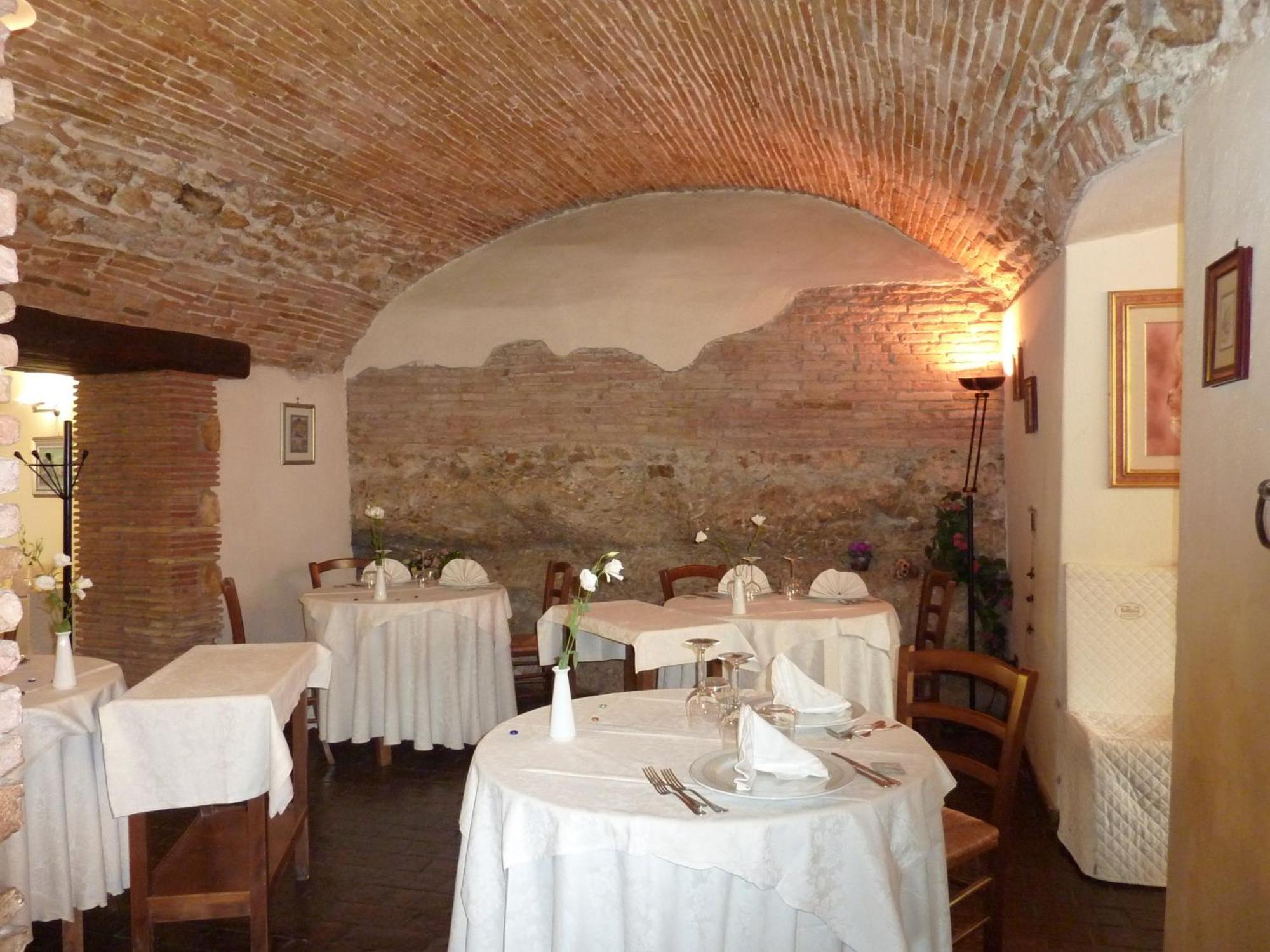 La Rocca Hotel Narni Bagian luar foto