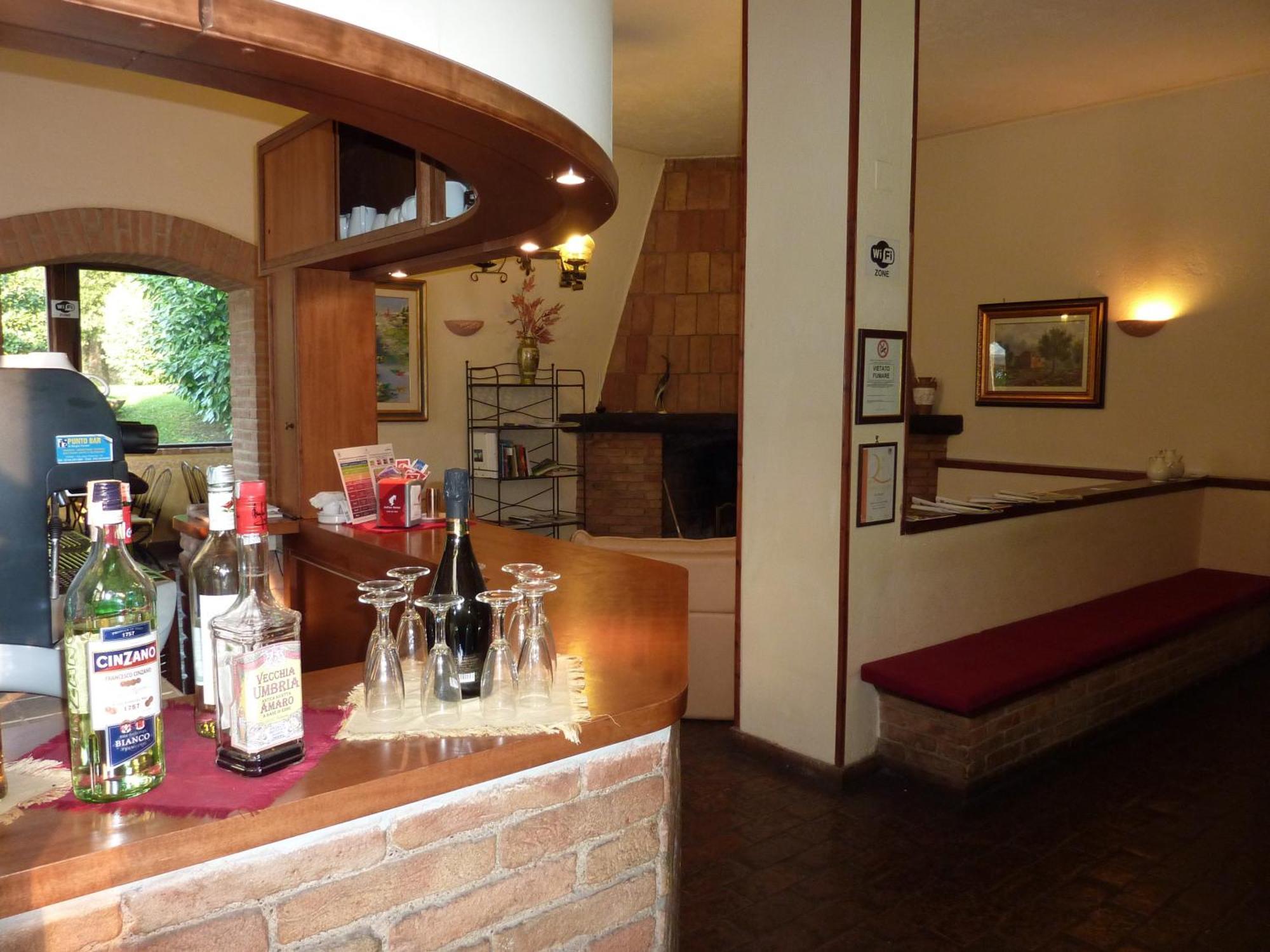 La Rocca Hotel Narni Bagian luar foto