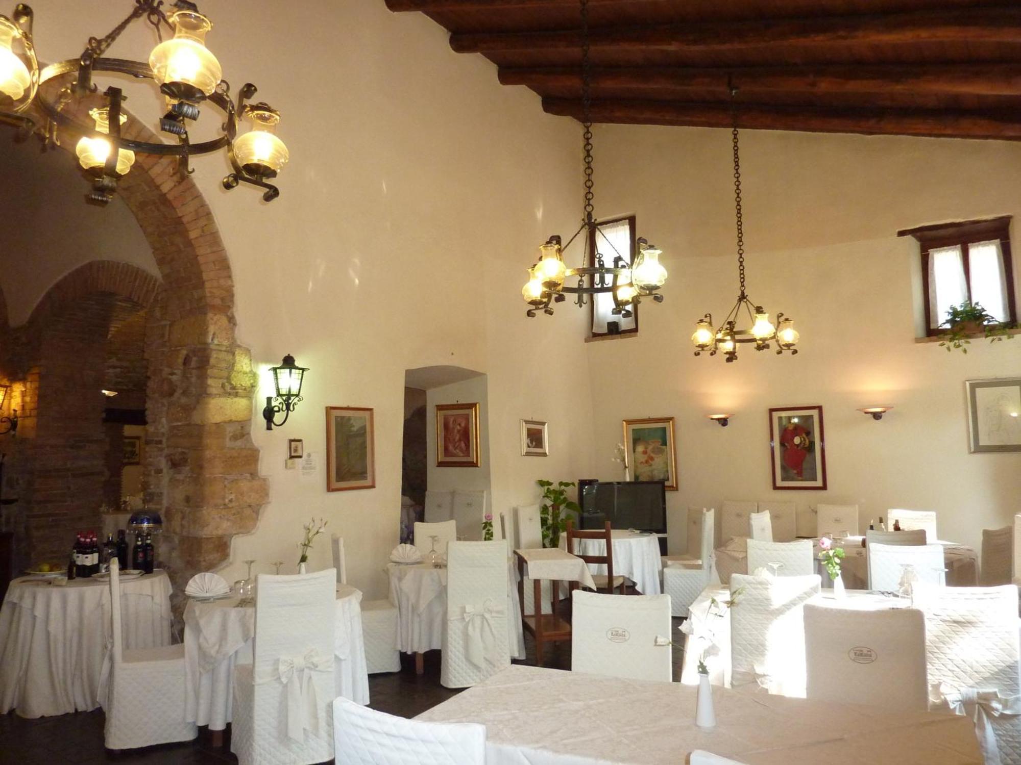 La Rocca Hotel Narni Bagian luar foto