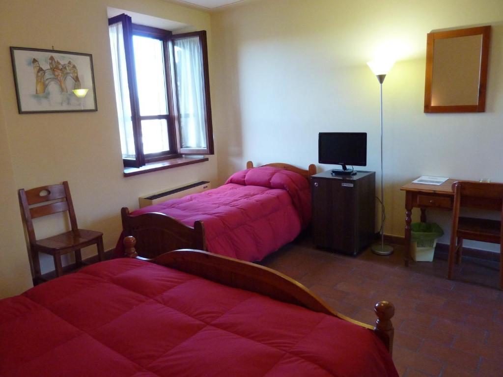 La Rocca Hotel Narni Ruang foto