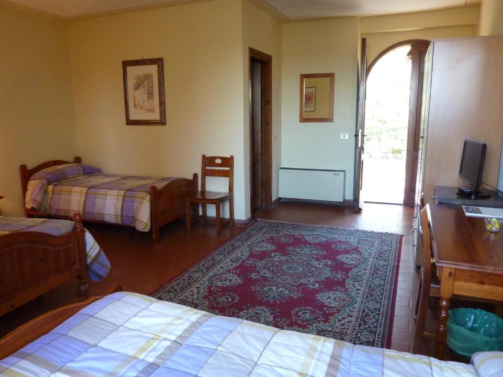 La Rocca Hotel Narni Ruang foto