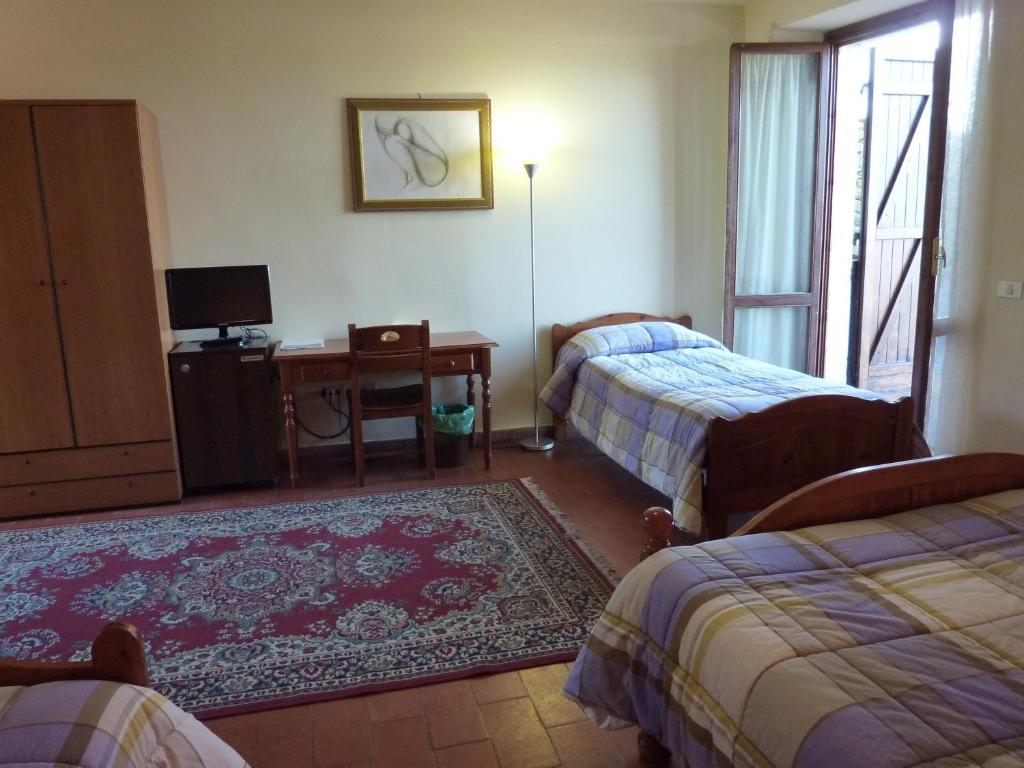 La Rocca Hotel Narni Ruang foto
